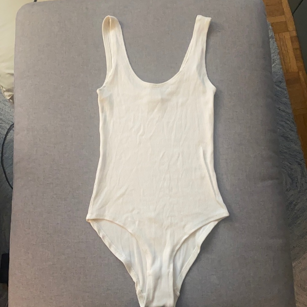 H&M bodysuit size 4
